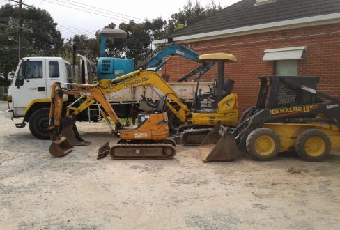 Earth moving machines in Adelaide