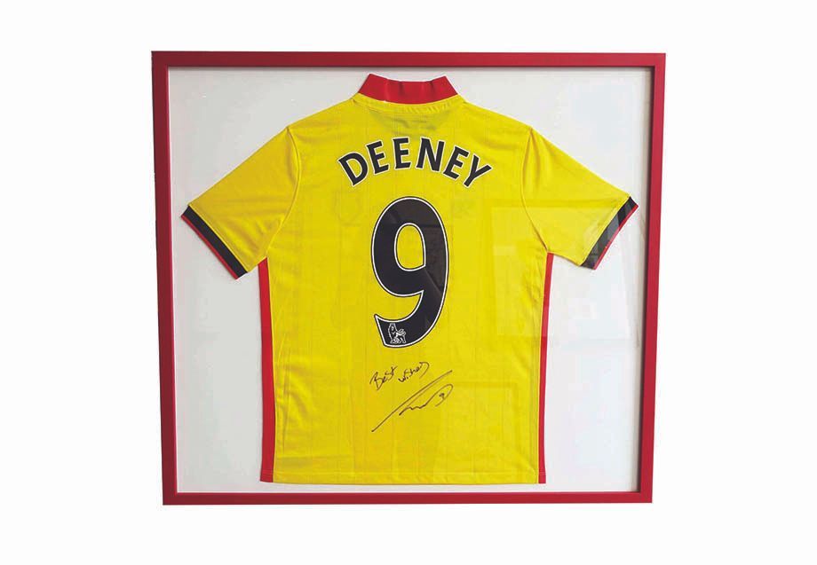 custom memorabilia framing Fulham.