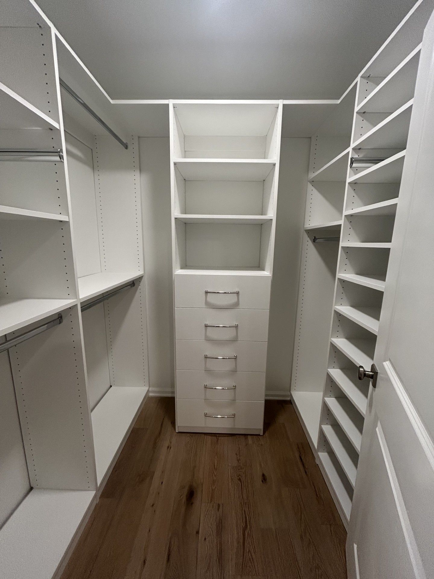 Big and small, our walk-in solutions answer big needs with custom solutions tailored to your individual inventory.