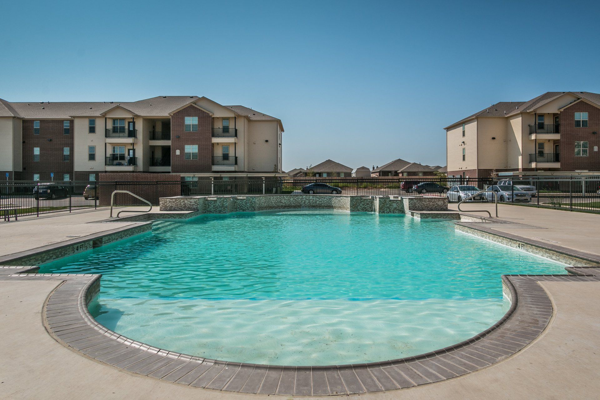 Ridgewood Apartments Swimming Pool