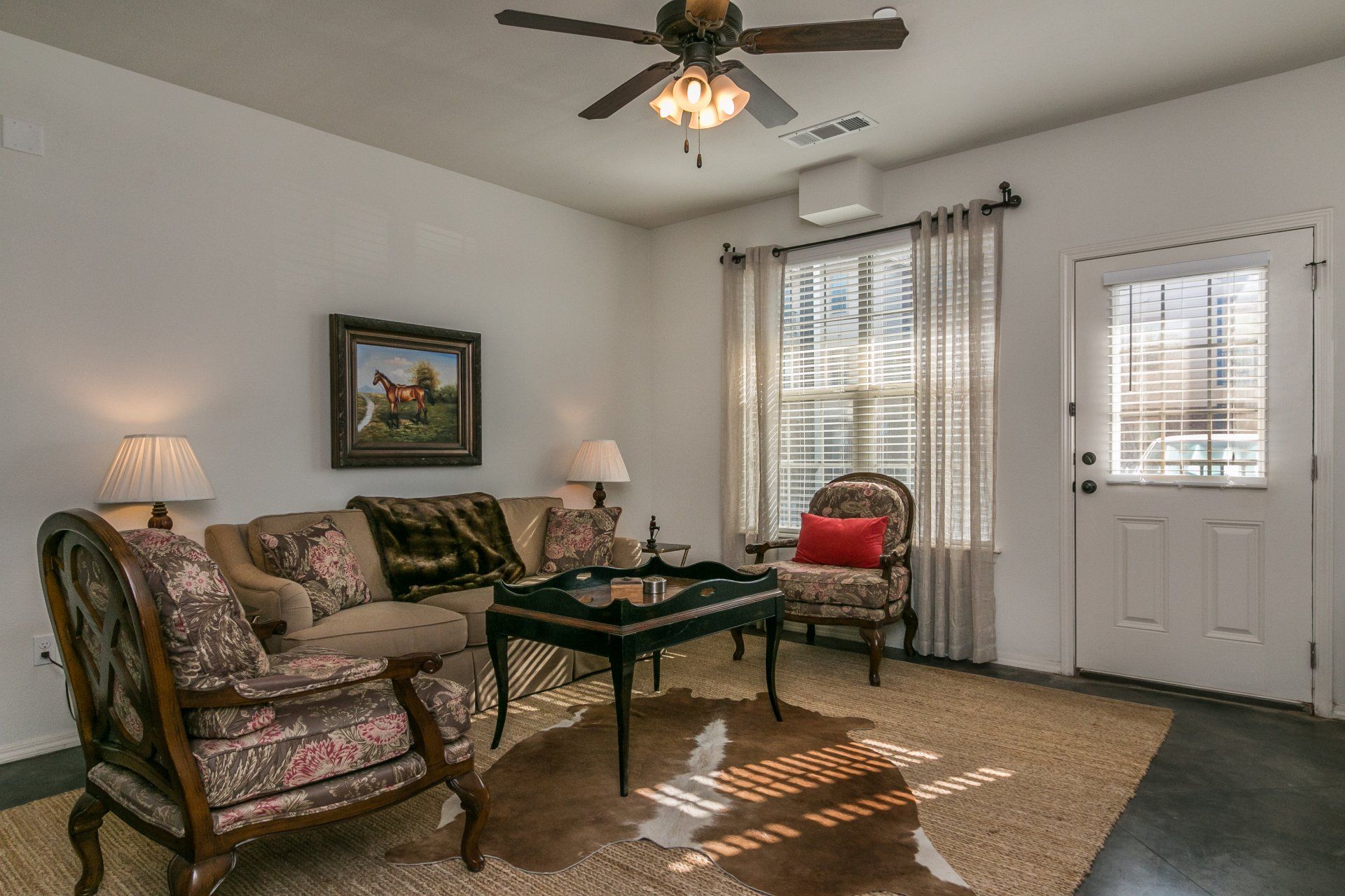 Ridgewood Apartments Living Room
