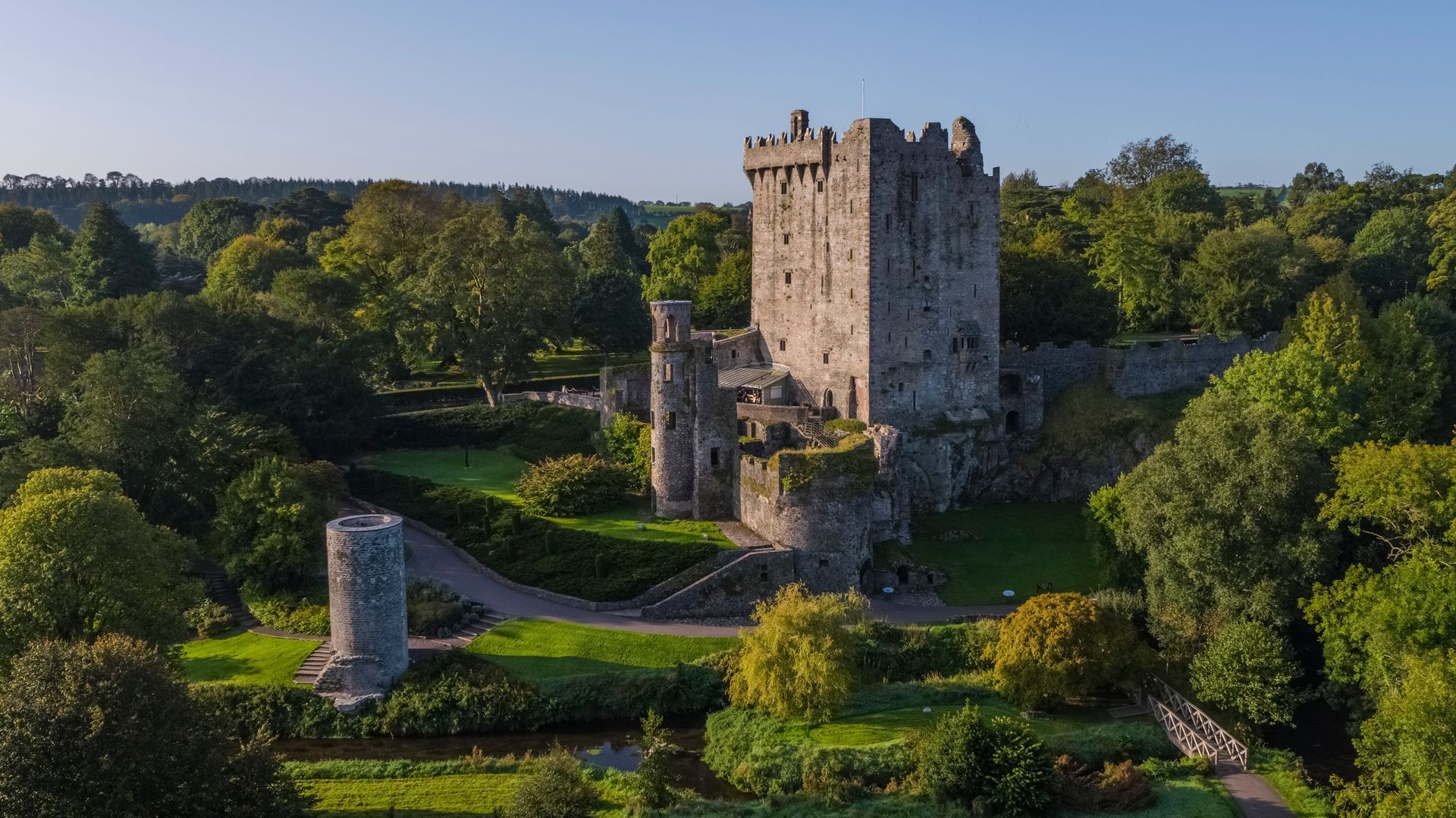 Explore with Private Tours Dublin