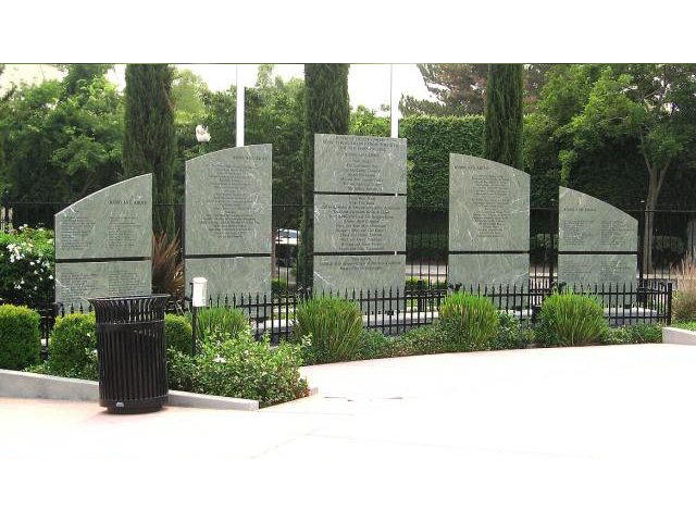 Music Circus Granite wall of Honor