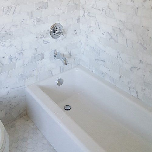 White Bath Tub — Columbus, OH — Accurate Plumbing