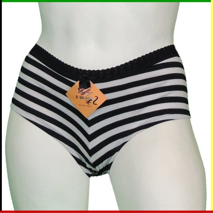 Short: B-brand - zwart-wit