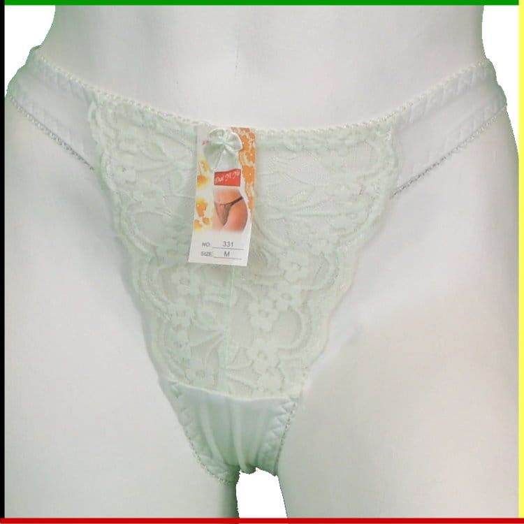 String: Daiyiyu - off white