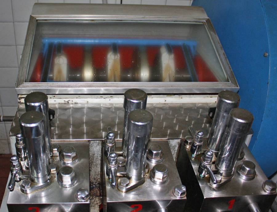 macchinari moderni per la spremitura a freddo