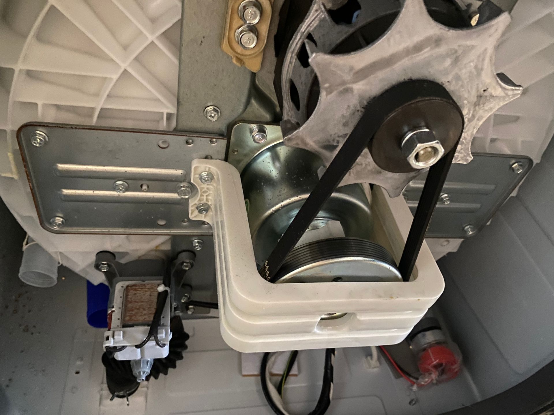 Washer repair by Level Appliance Repair