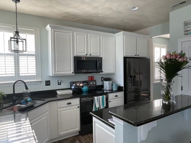 Black and White Kitchen Theme — Virginia Beach, VA — Harbour View Kitchen, Bath, & Flooring