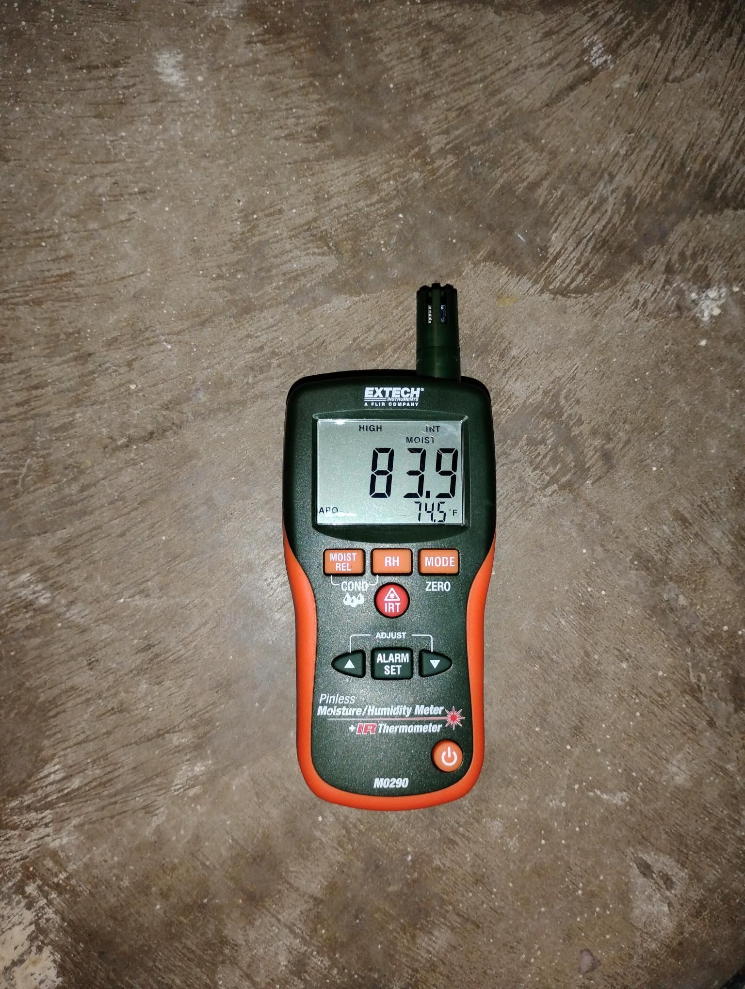 Handheld digital hygrometer displaying