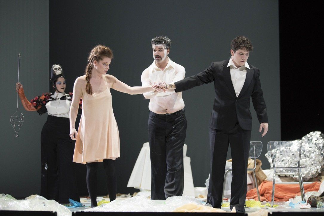 Cosi fan Tutte Mozart Opera Mezzo Dorabella Reisopera Bob Davies Don Alfonso Yaroslav Abaimov Ferrando Dutch National Touring Opera