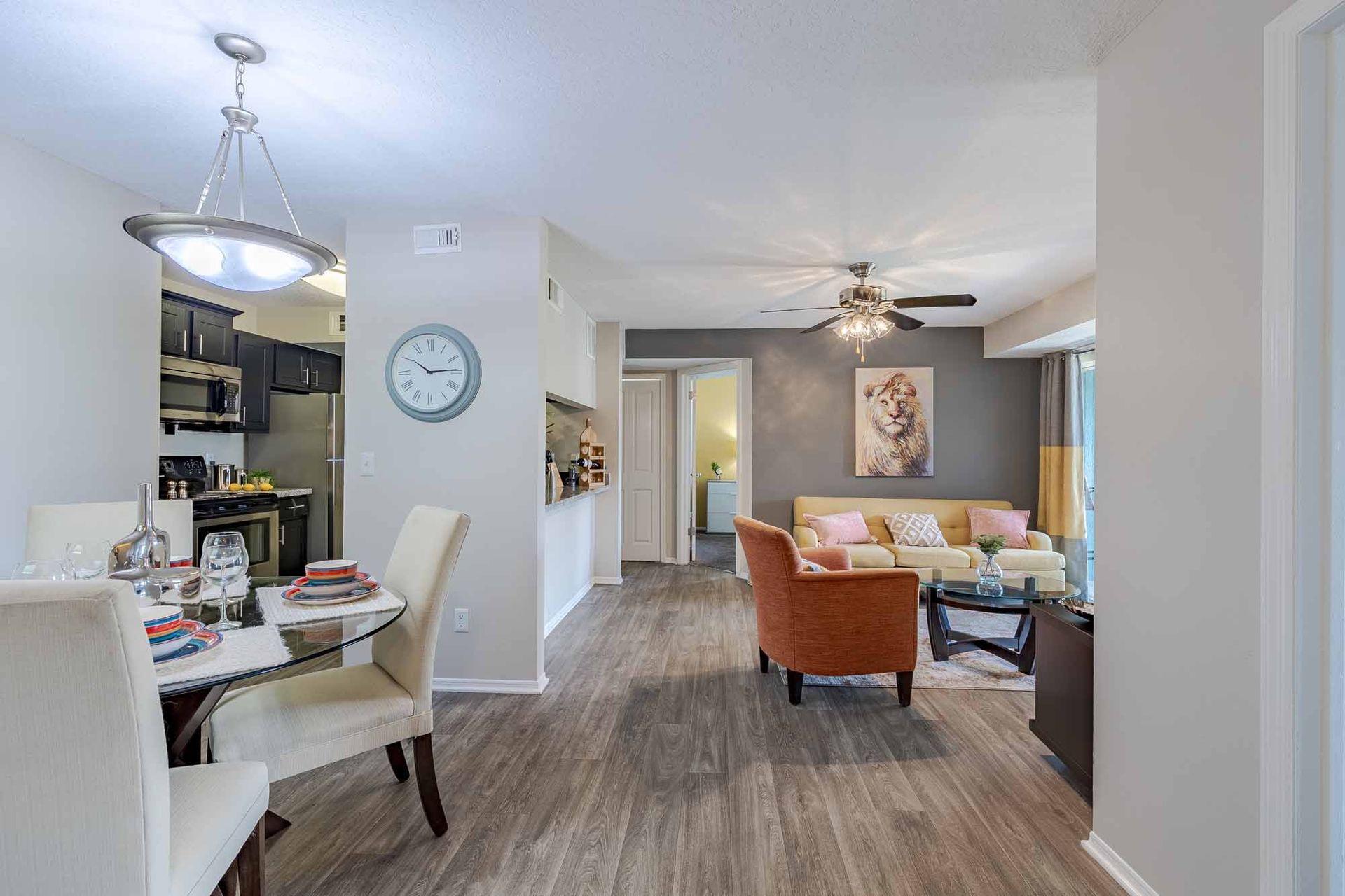 Apartment living at Savannahs at James Landing.