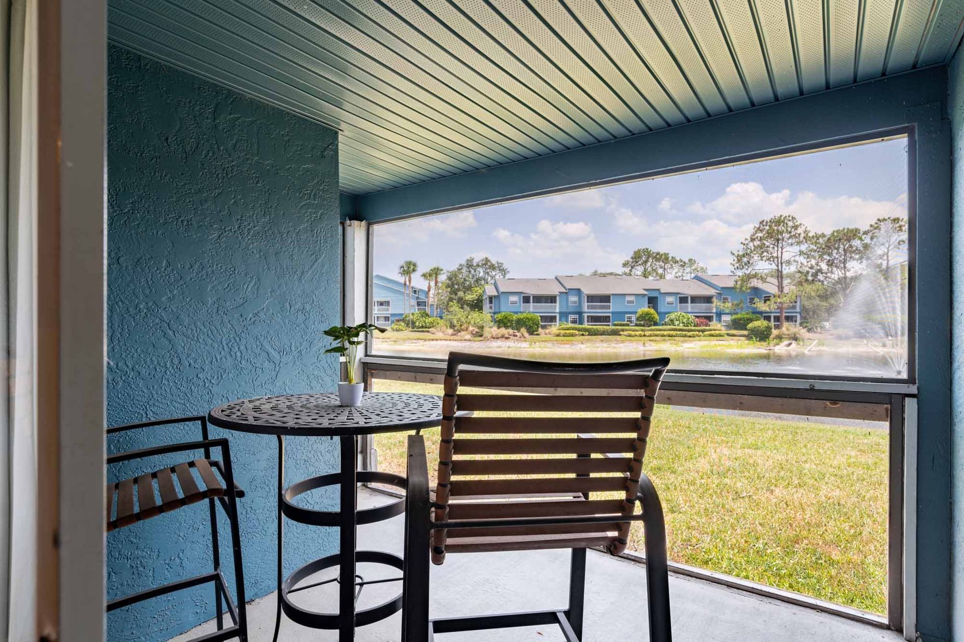 Balcony at Savannahs at James Landing.
