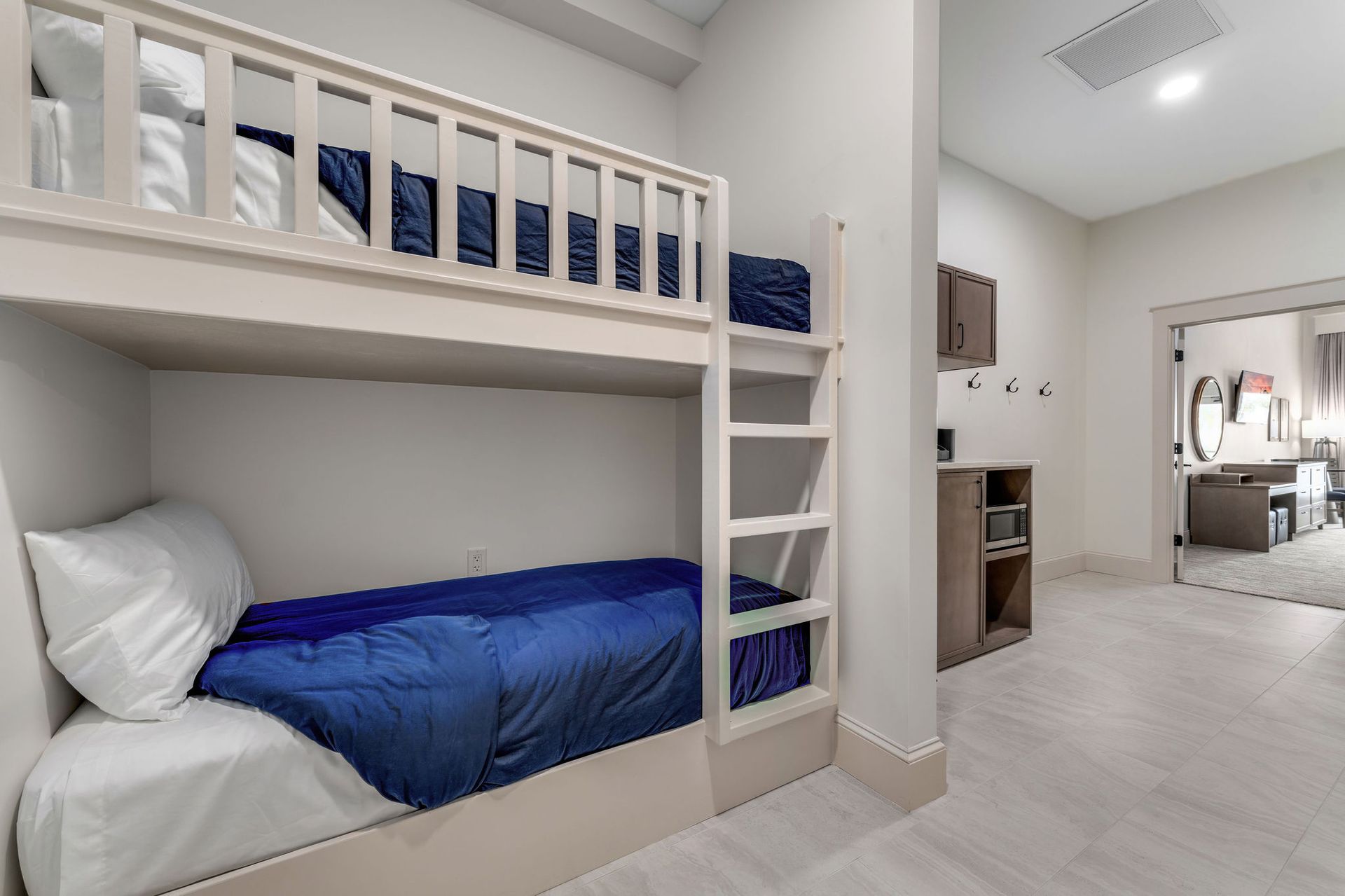 Bunk Bed area of Bay Front Suite.