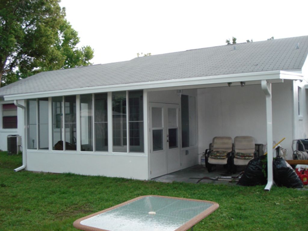 White House With Glass Enclosure - DeLand, FL - Phelps Aluminum & Supply LLC