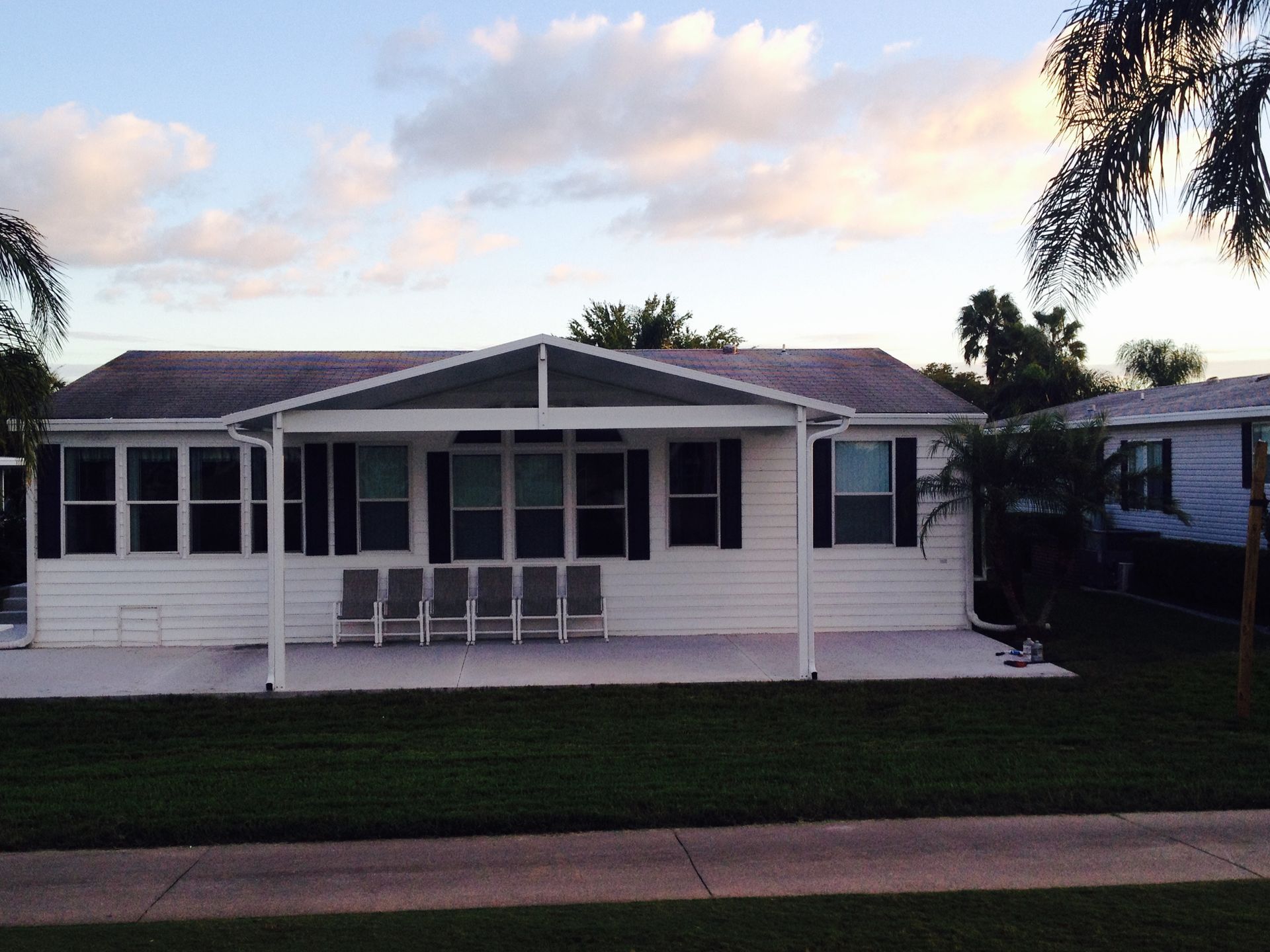 Patio With Chairs - DeLand, FL - Phelps Aluminum & Supply LLC