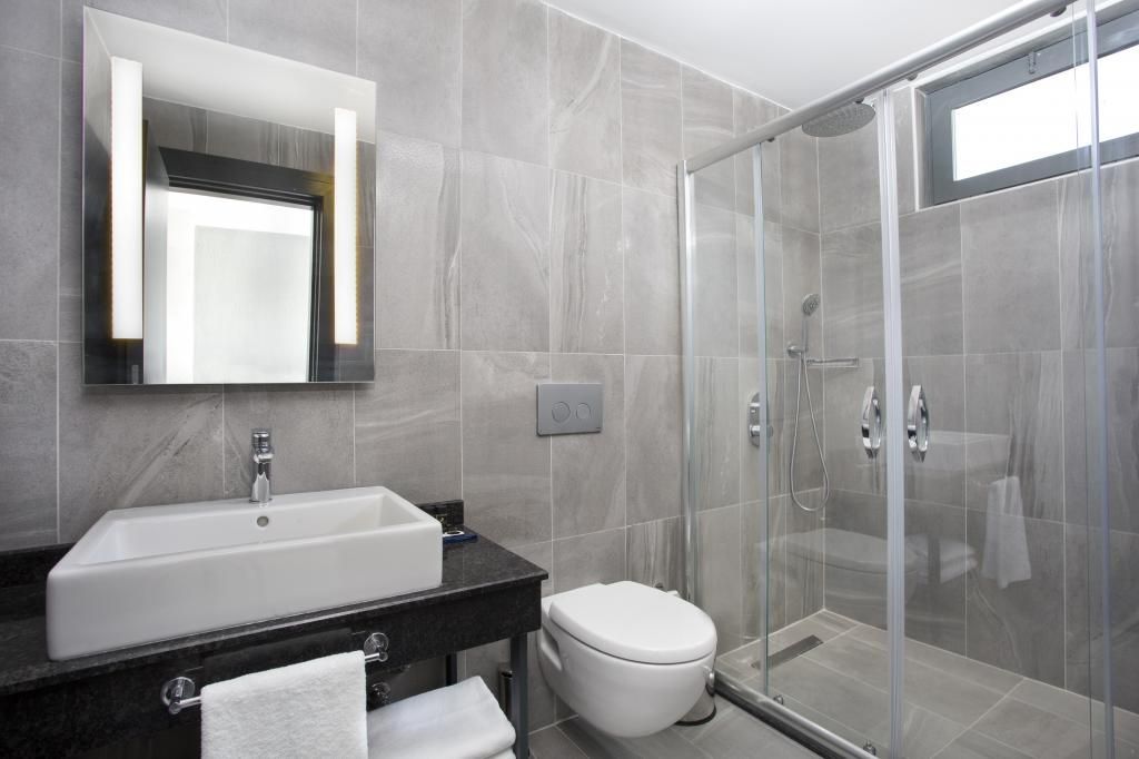 Falcon 1511 | İki Yataklı Oda , Banyo