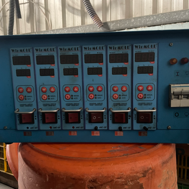 一點和六點熱澆道