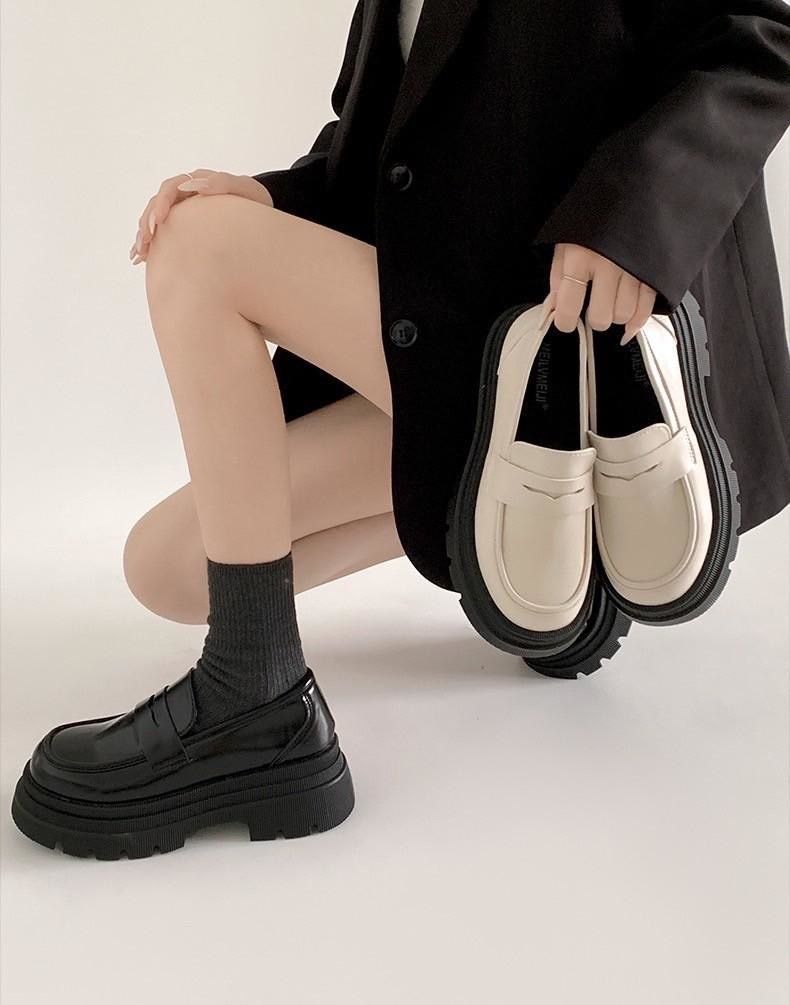 正韓經典英倫風一字素面厚底樂福鞋