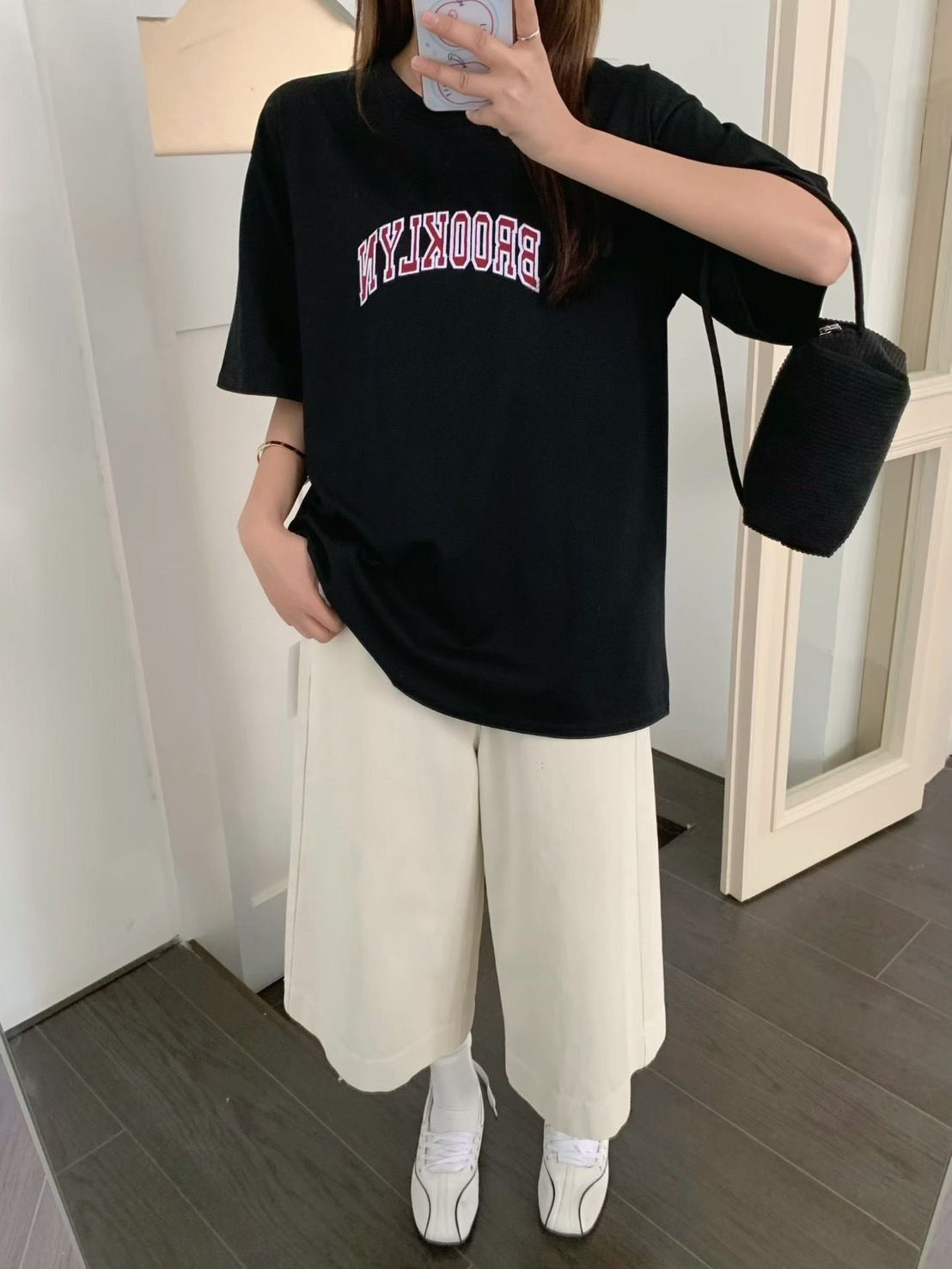 BROOKLYN刺繡字母寬鬆ㄒ恤