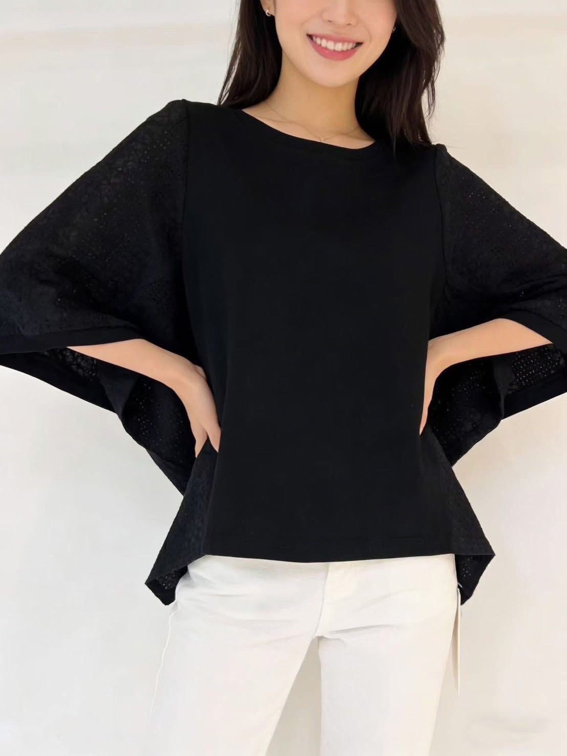 260311高質感緹花設計拼接上衣
