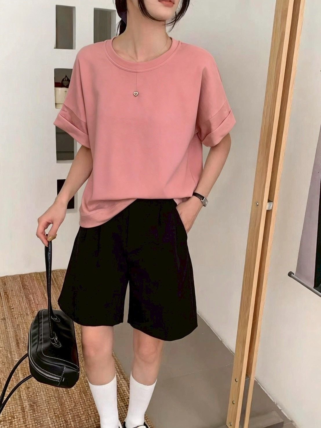 260311袖子微反摺設計上衣