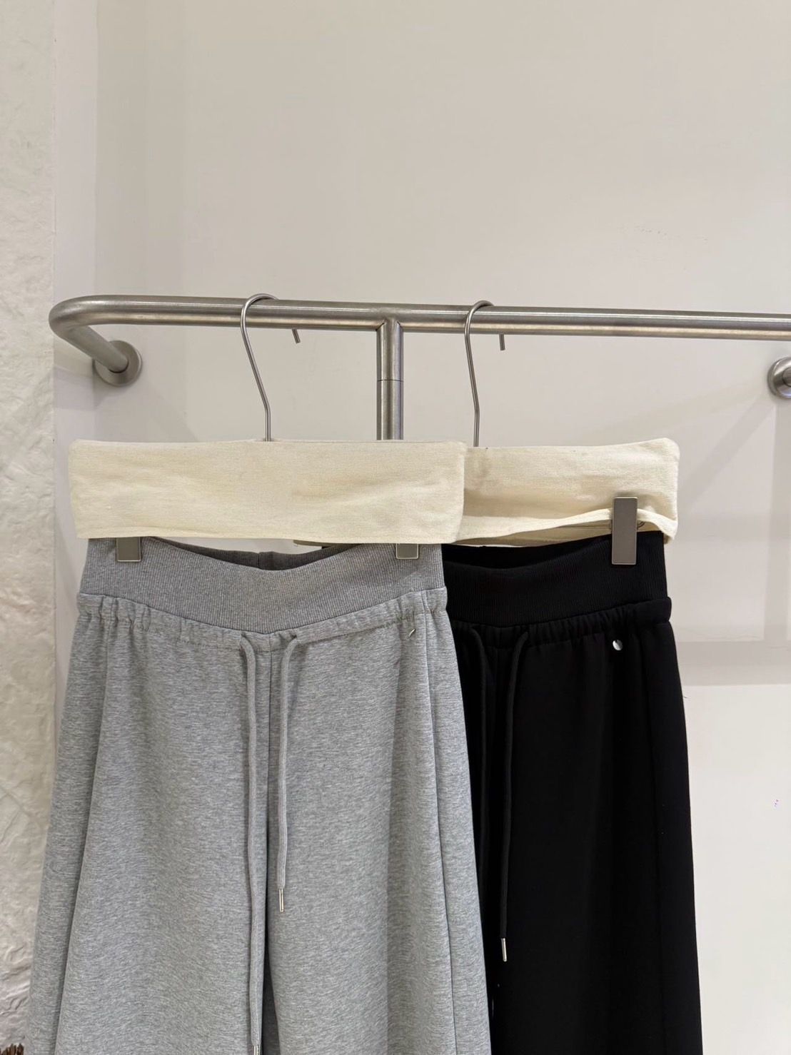 260312高腰抽繩垂墜寬褲