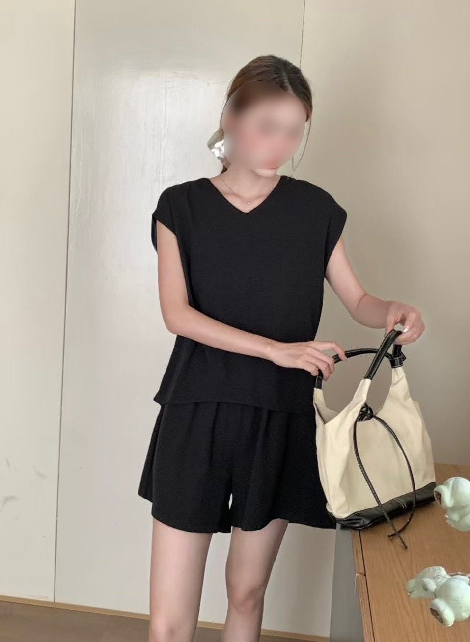 260312V領切袖綁帶上衣加鬆緊短褲套裝