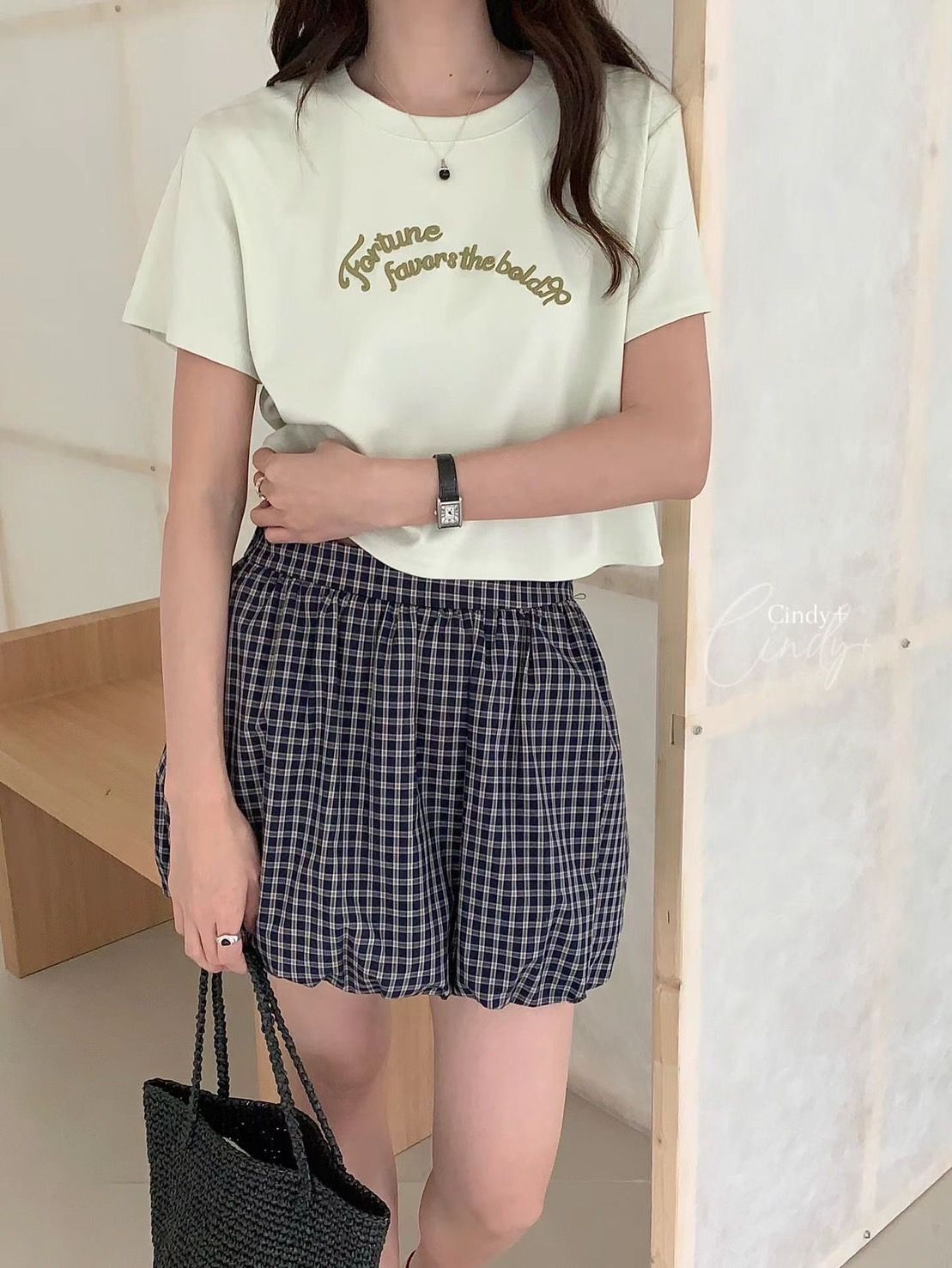 260317清新韓系必收款小字母短版ㄒ恤