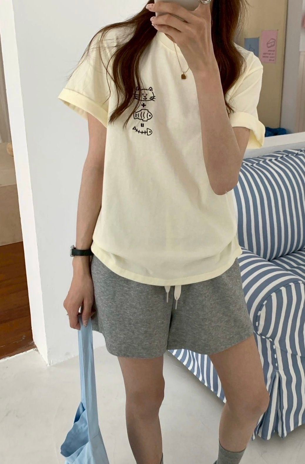 260320貓咪吃魚刺繡ㄒ恤