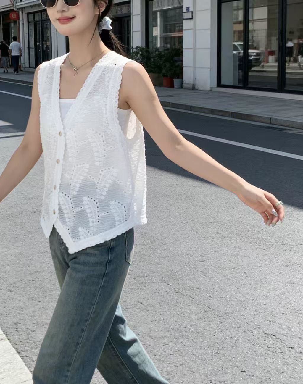 260320提花V領可開釦背心