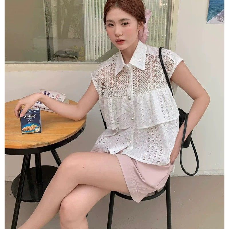260505鉤編織紋搭配層次感豐富的荷葉邊設計上衣