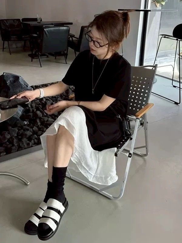 260511休閒寬鬆設計感撞色荷葉邊拼接魚尾裙