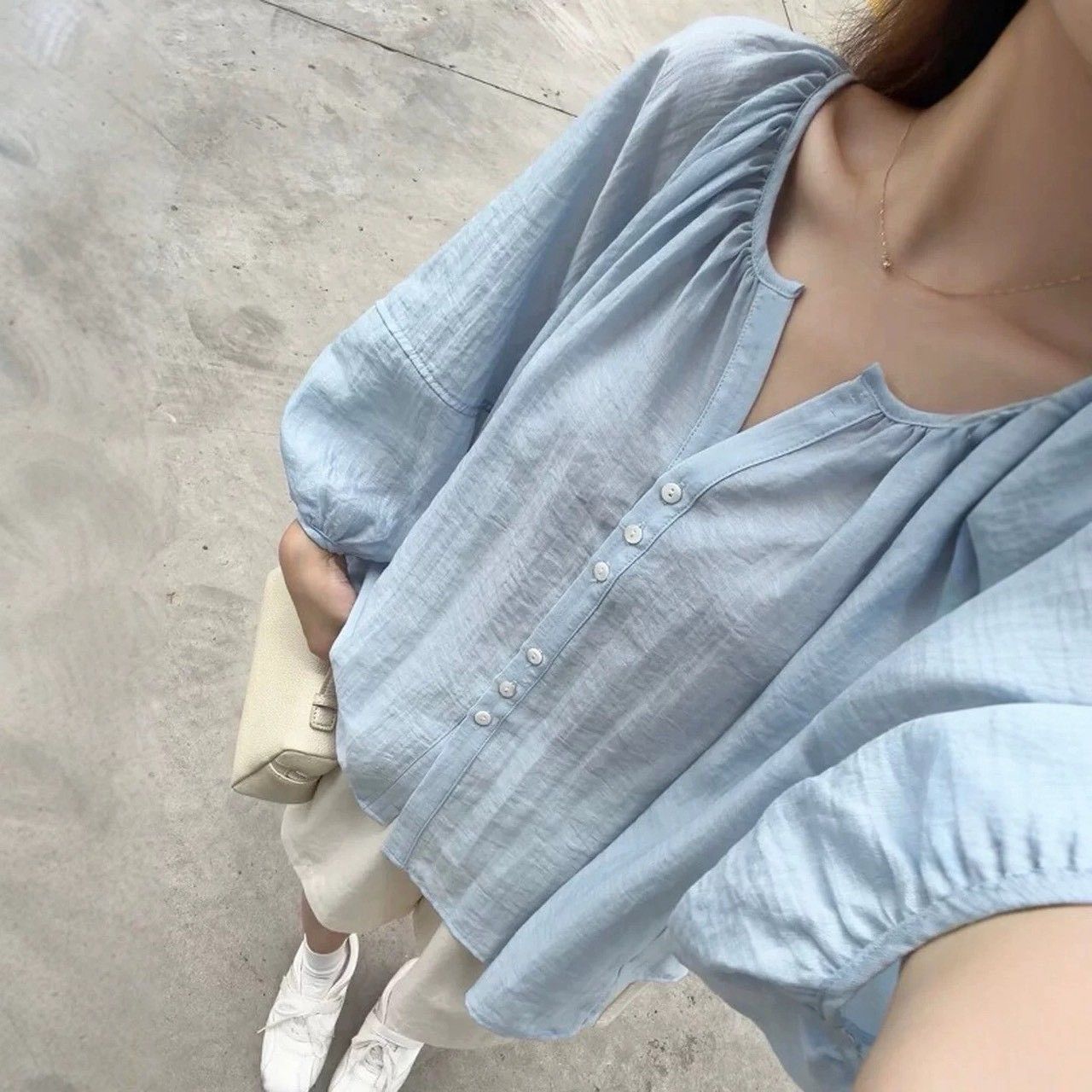 260516度假鬆弛感棉麻感抓皺澎袖襯衫