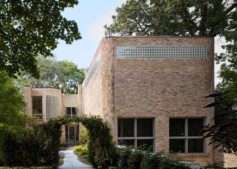 Bauhaus Screen Porch — Chicago, IL — Allan J. Grant and Associates