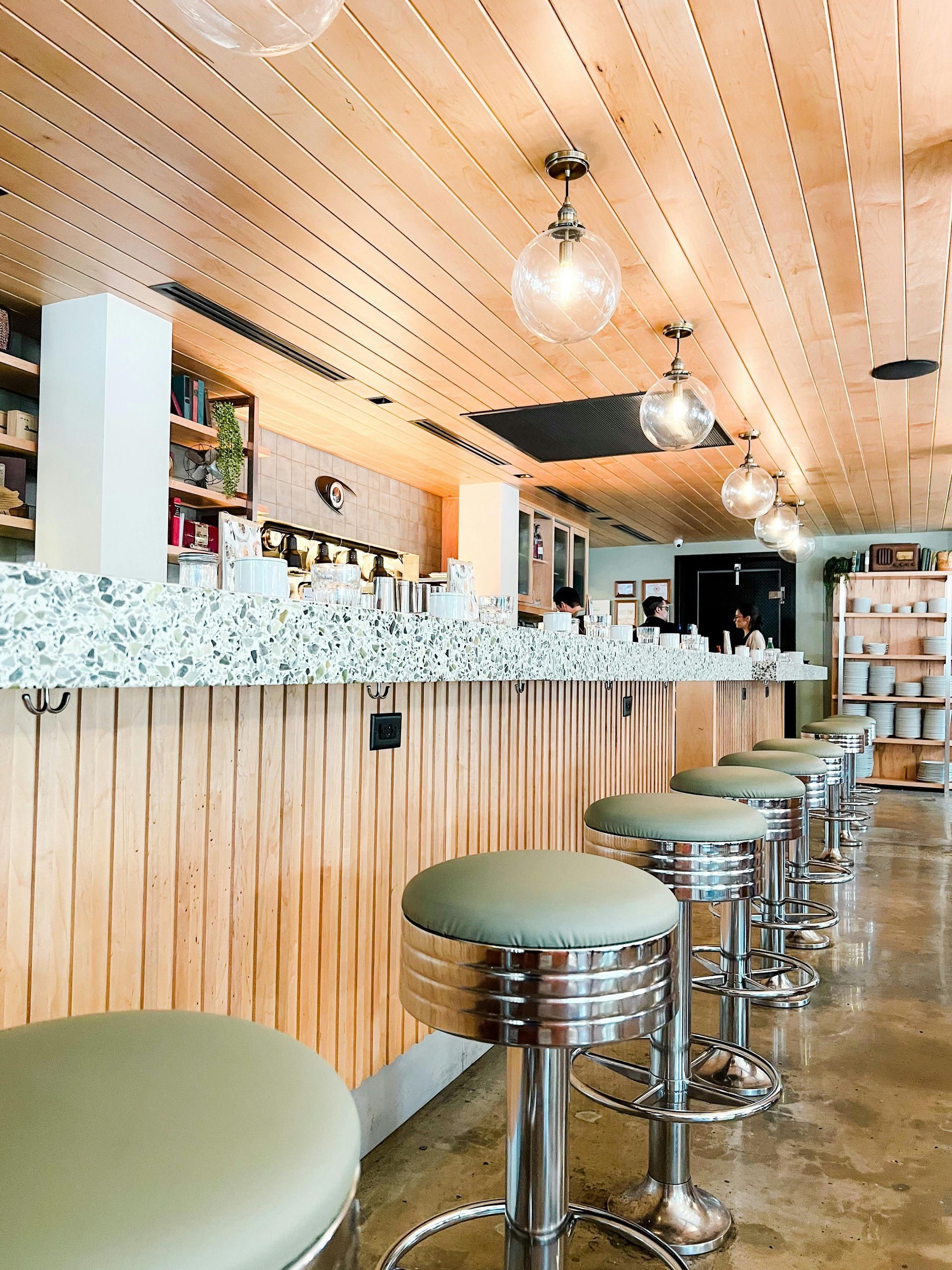 Hiring a restaurant manager