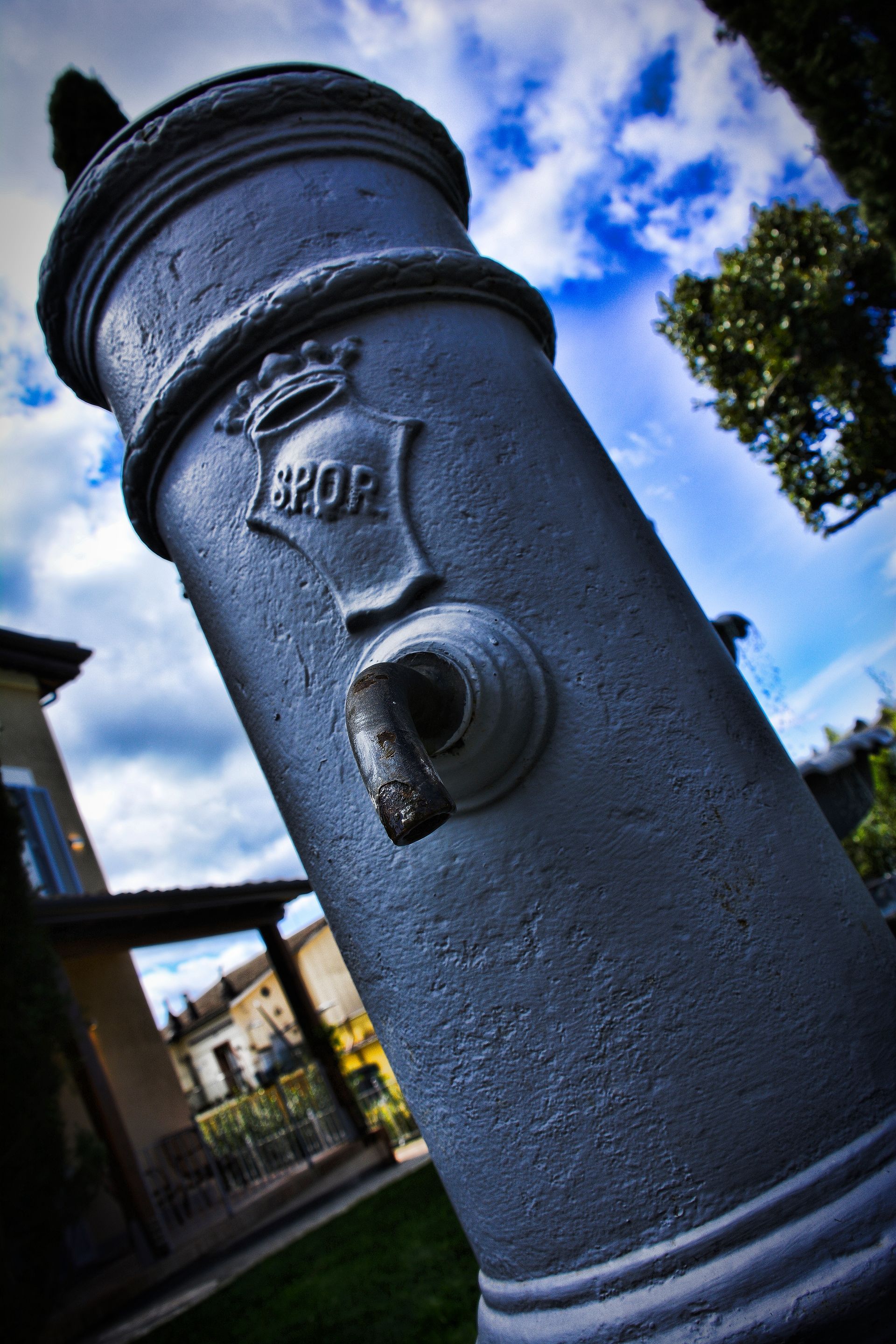 Corte Sospesa - Fontana