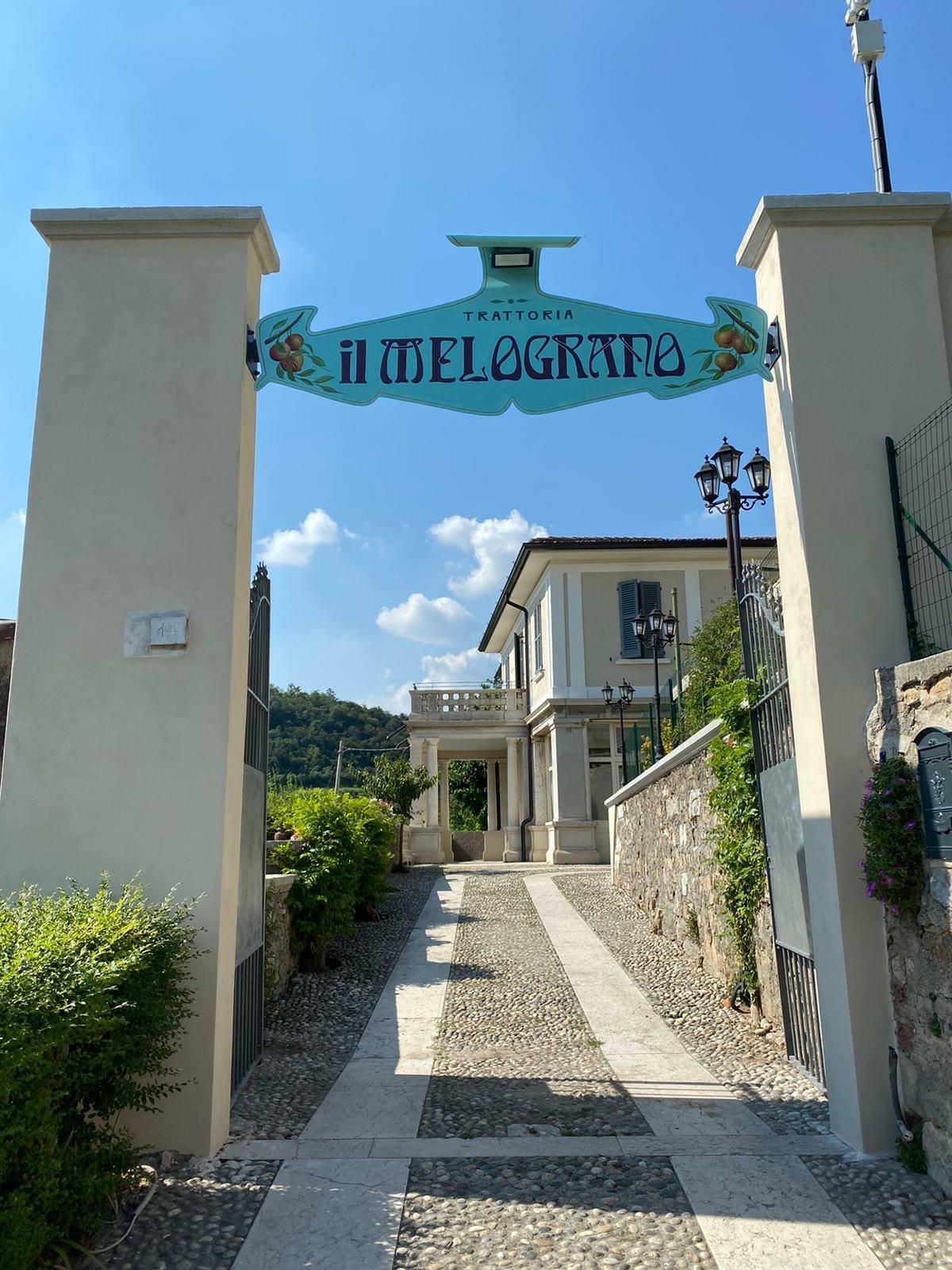 insegna di trattoria