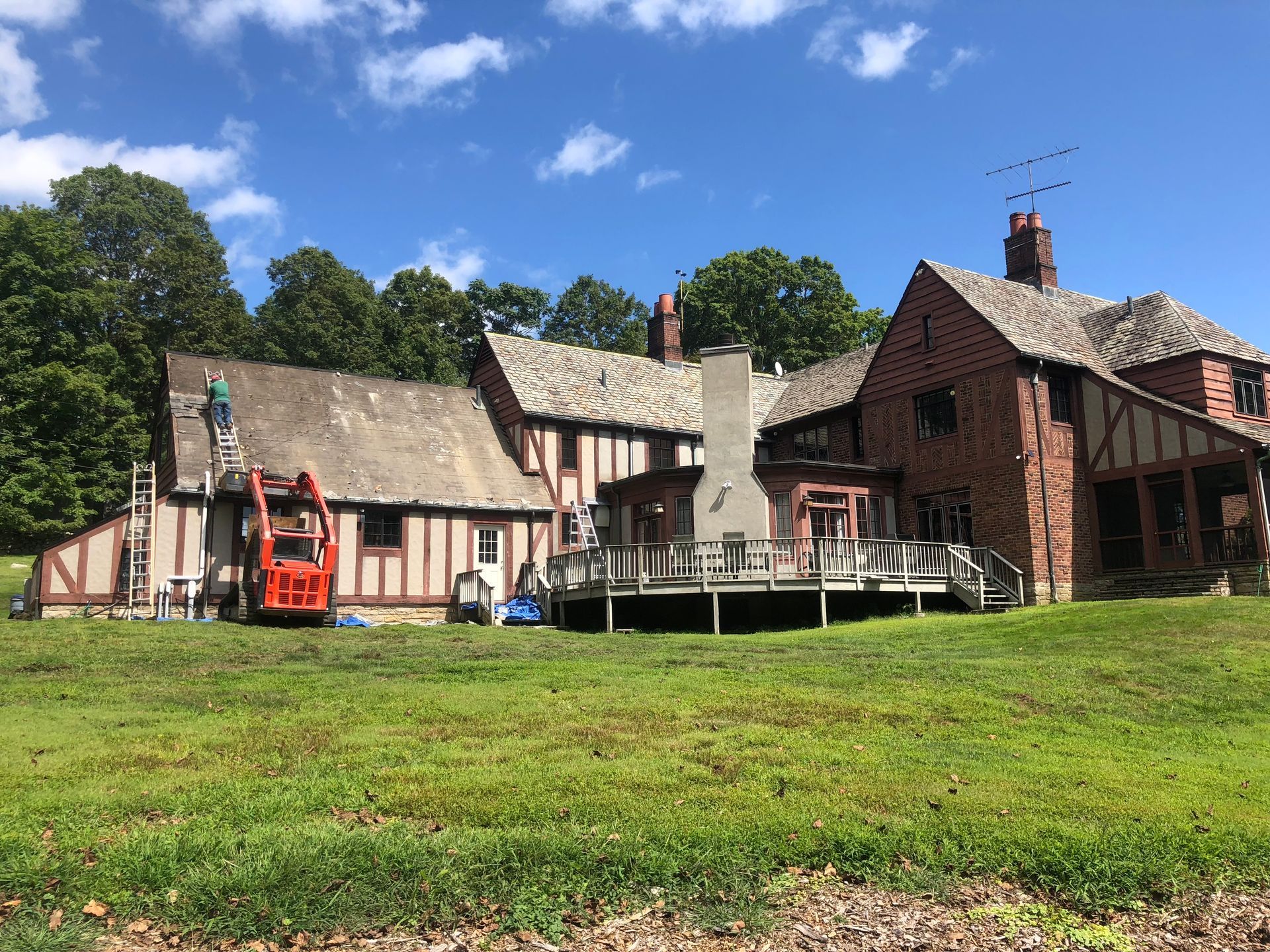 Roof replacement tear-off and ice barrier installation CT by Executive Homes