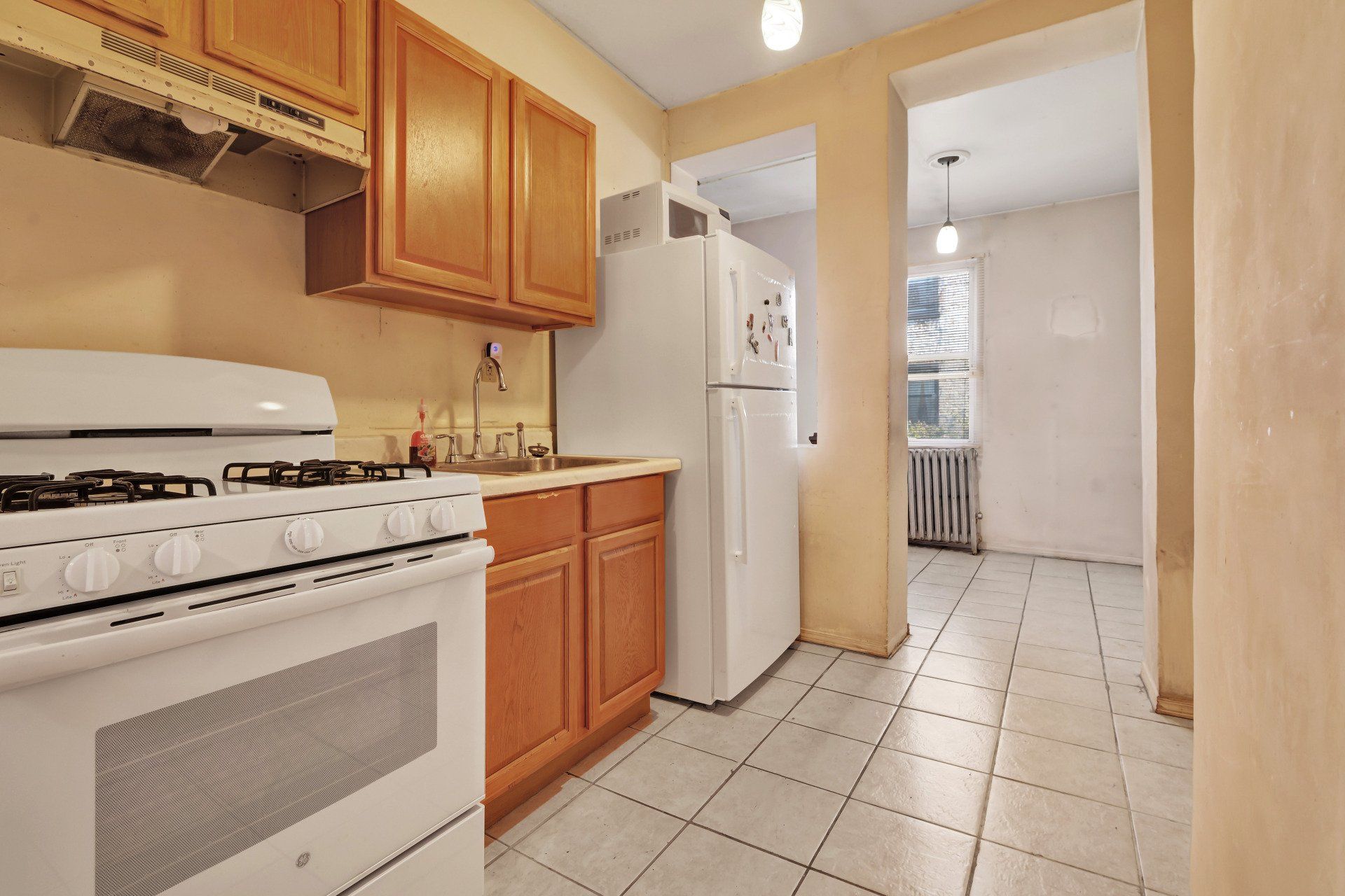 Kitchen Renovation - Before - Brownstone Works