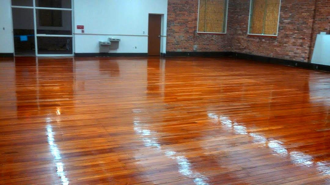 Tom's Sanding and Refinishing  pictures