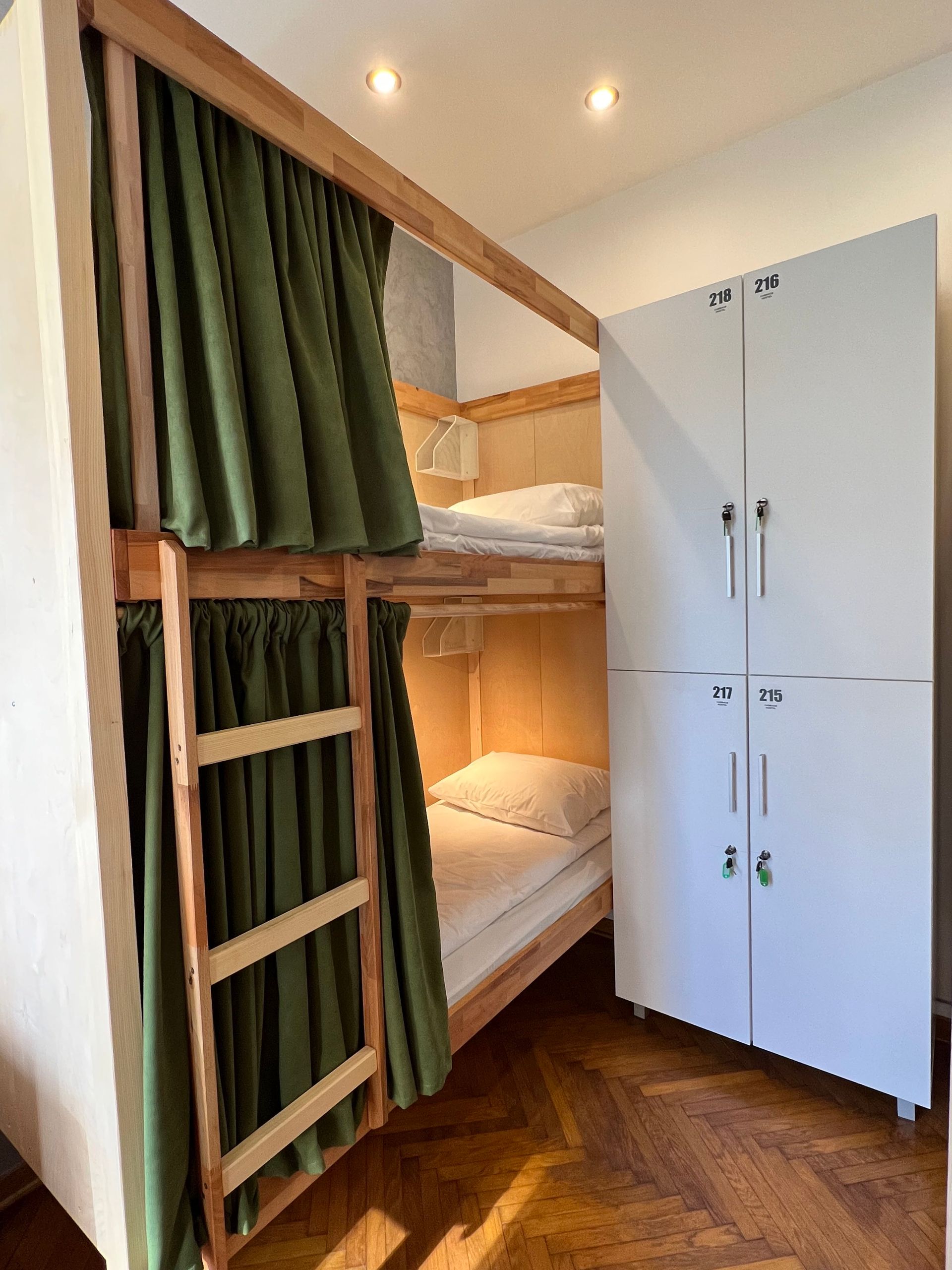 Cabbage-Hostel-Belgrade-Male-Dorm-lockers-2nd-floor
