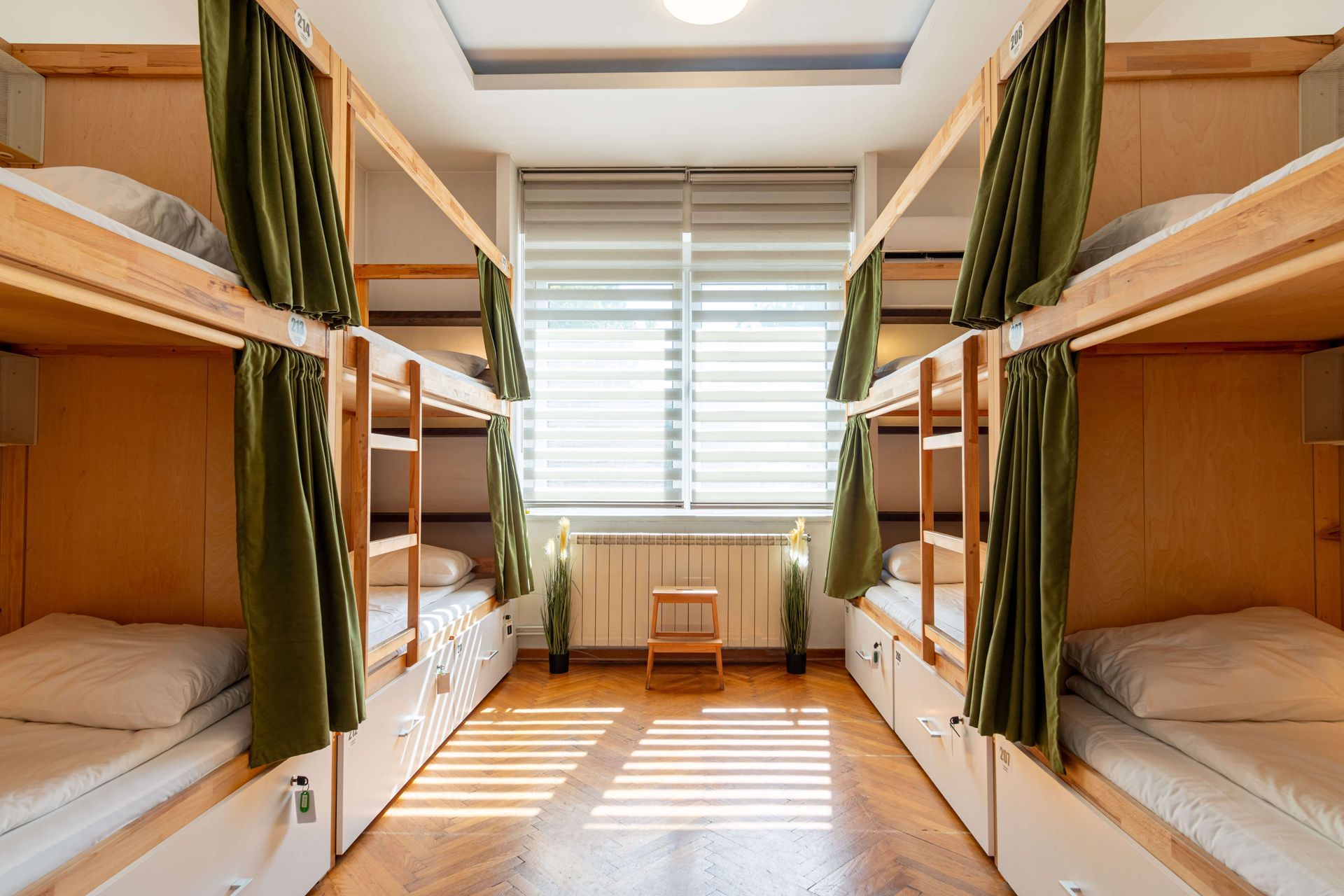 Cabbage-Hostel-Belgrade-Mixed-Dorm-window-2nd-floor