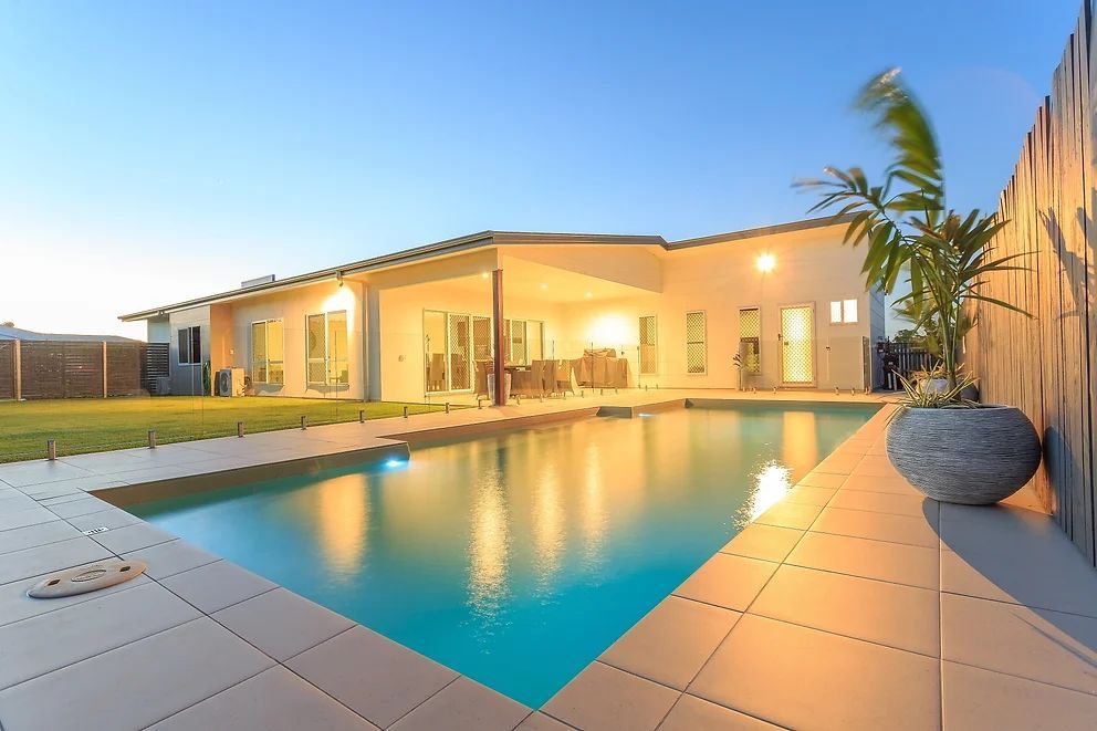 Modern House With Large Swimming Pool — Engineering And Drafting Services In Yeppoon, QLD