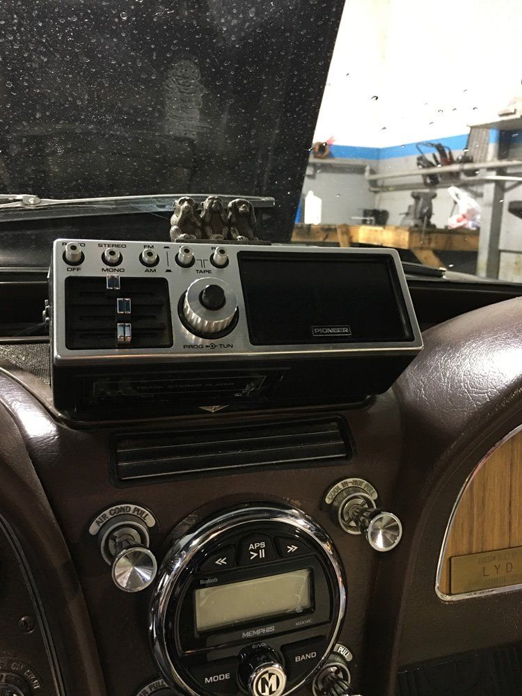 Stingray Corvette clock radio - accessories in West Chester, PA
