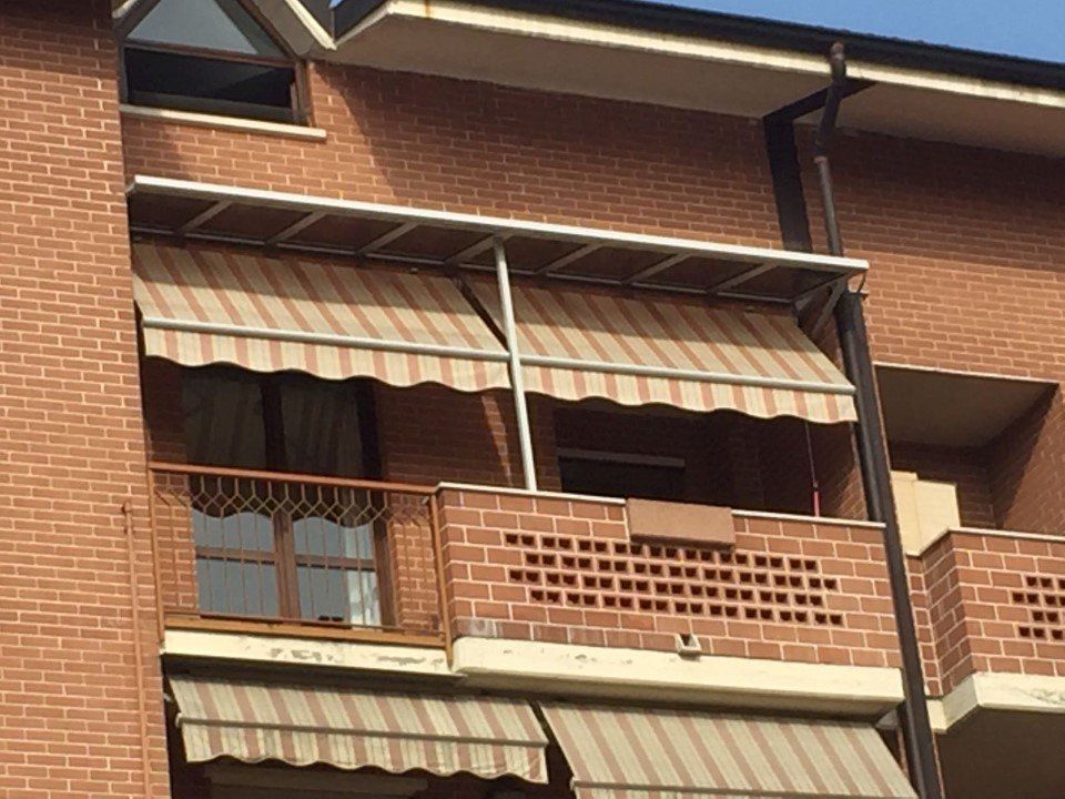 tenda da sole aperta