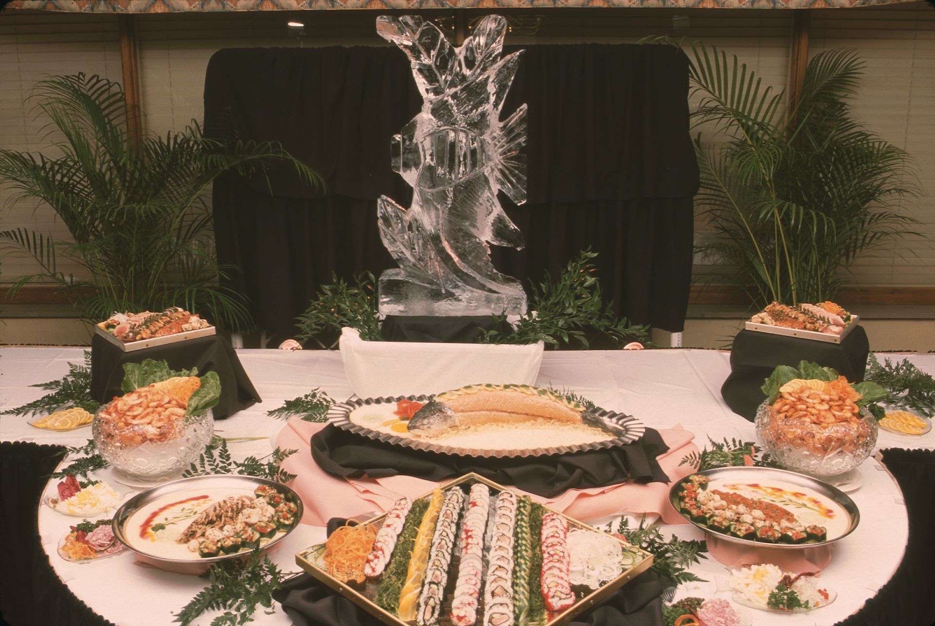 Extravagant cold seafood buffet 