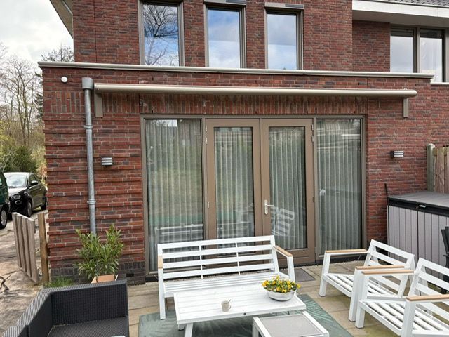 kozijnen en beglazing en kitwerk