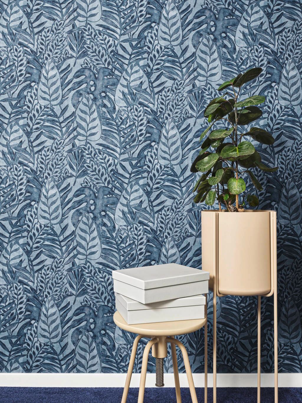 Gestaltete Wand mit Mustertapete