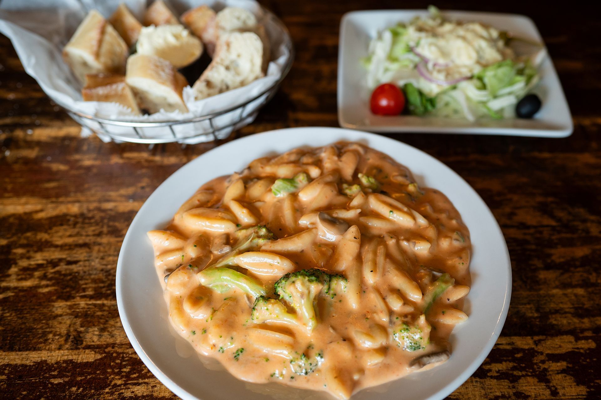 Savor Traditional Pastas, Steaks, Salads & Appetizers at Jefferson City, Mo’s Madison’s Cafe.